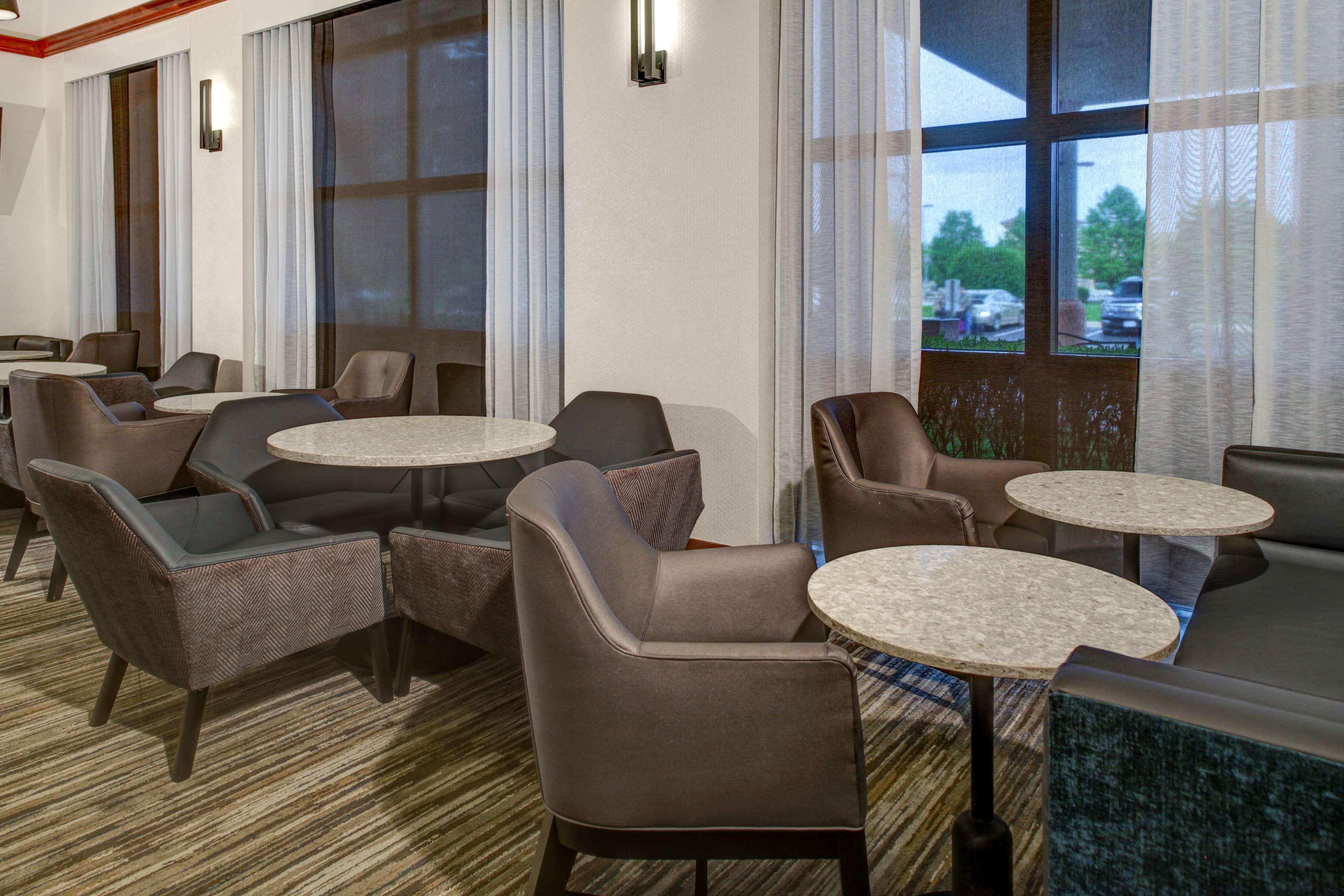 Hyatt Place Pittsburgh Airport - Robinson Mall Робинсон-Тауншип Экстерьер фото